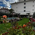 Pearl Of Cappadocia 公寓式酒店 4*